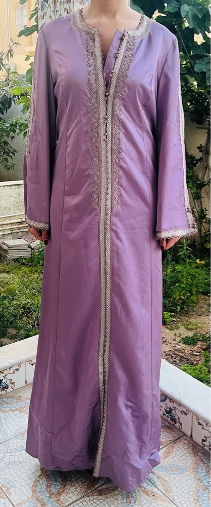 Caftan lilas effet satiné