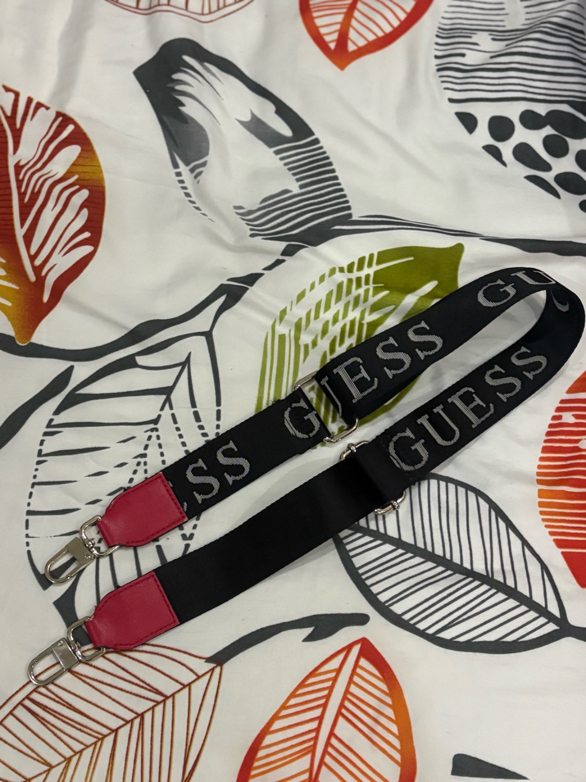Bandoulière GUESS pour sac authentique 