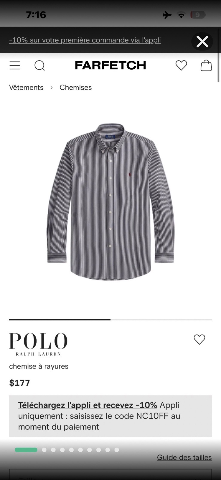 Chemise Polo Ralph Lauren à rayures verticales noires et blanches avec un col boutonné classique et le logo distinctif du joueur de polo brodé sur la poitrine Neuve