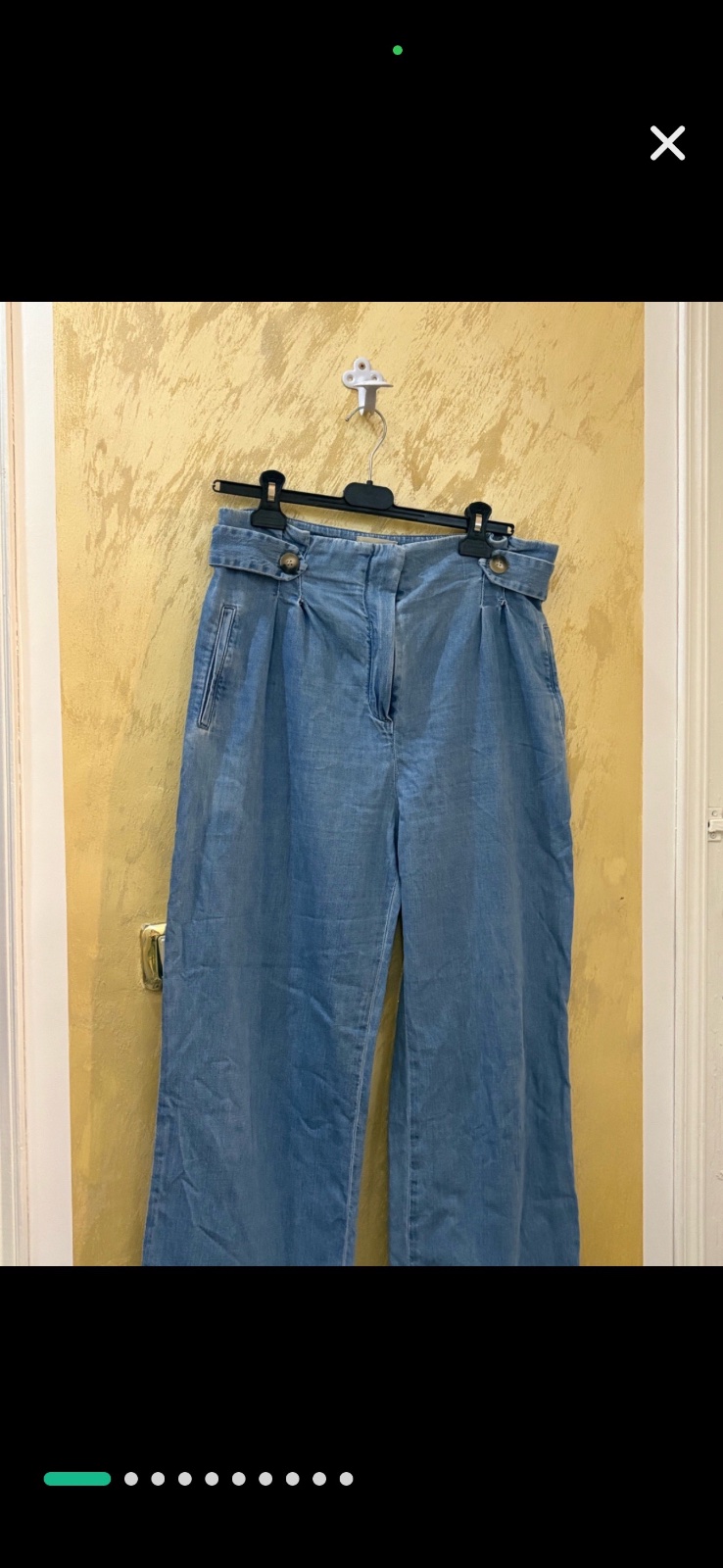 Jean bleu clair taille haute de la marque Sézane