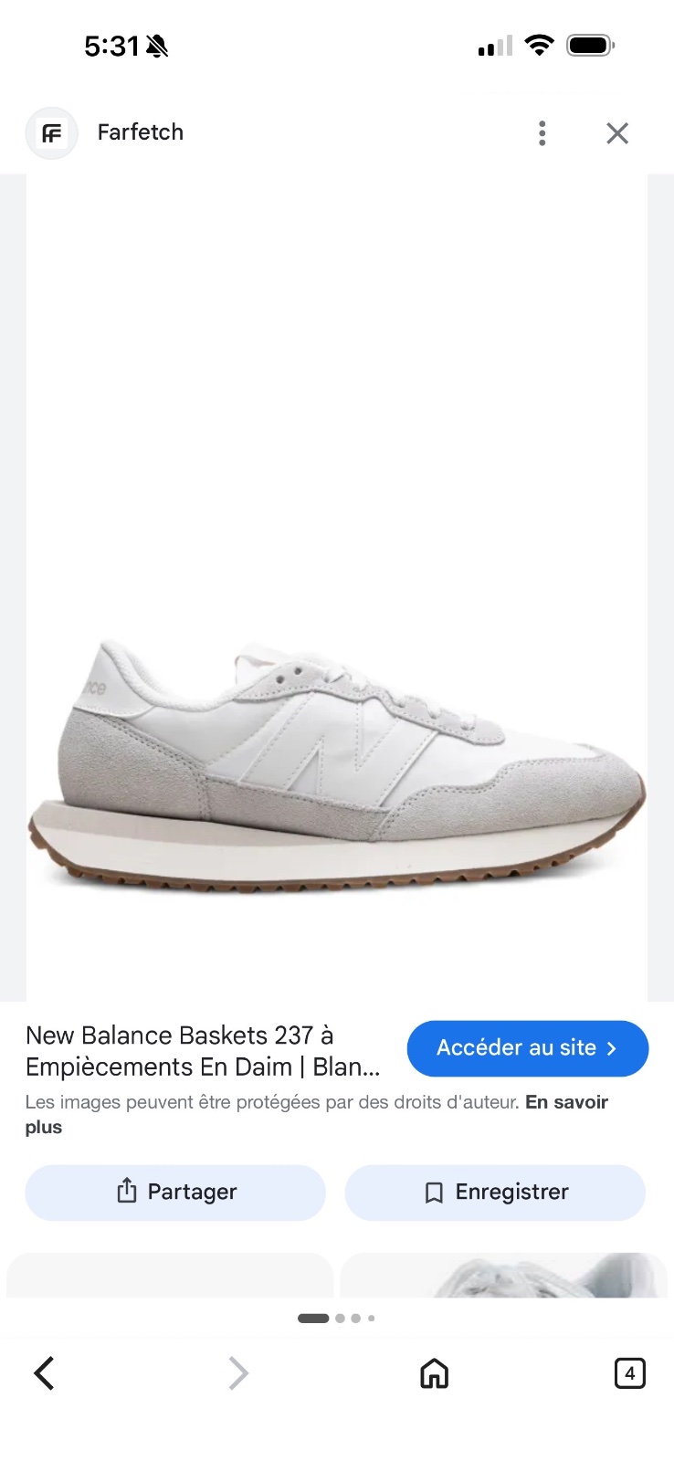 Baskets New Balance 237 arborent un design blanc et gris avec une semelle crantée distincte