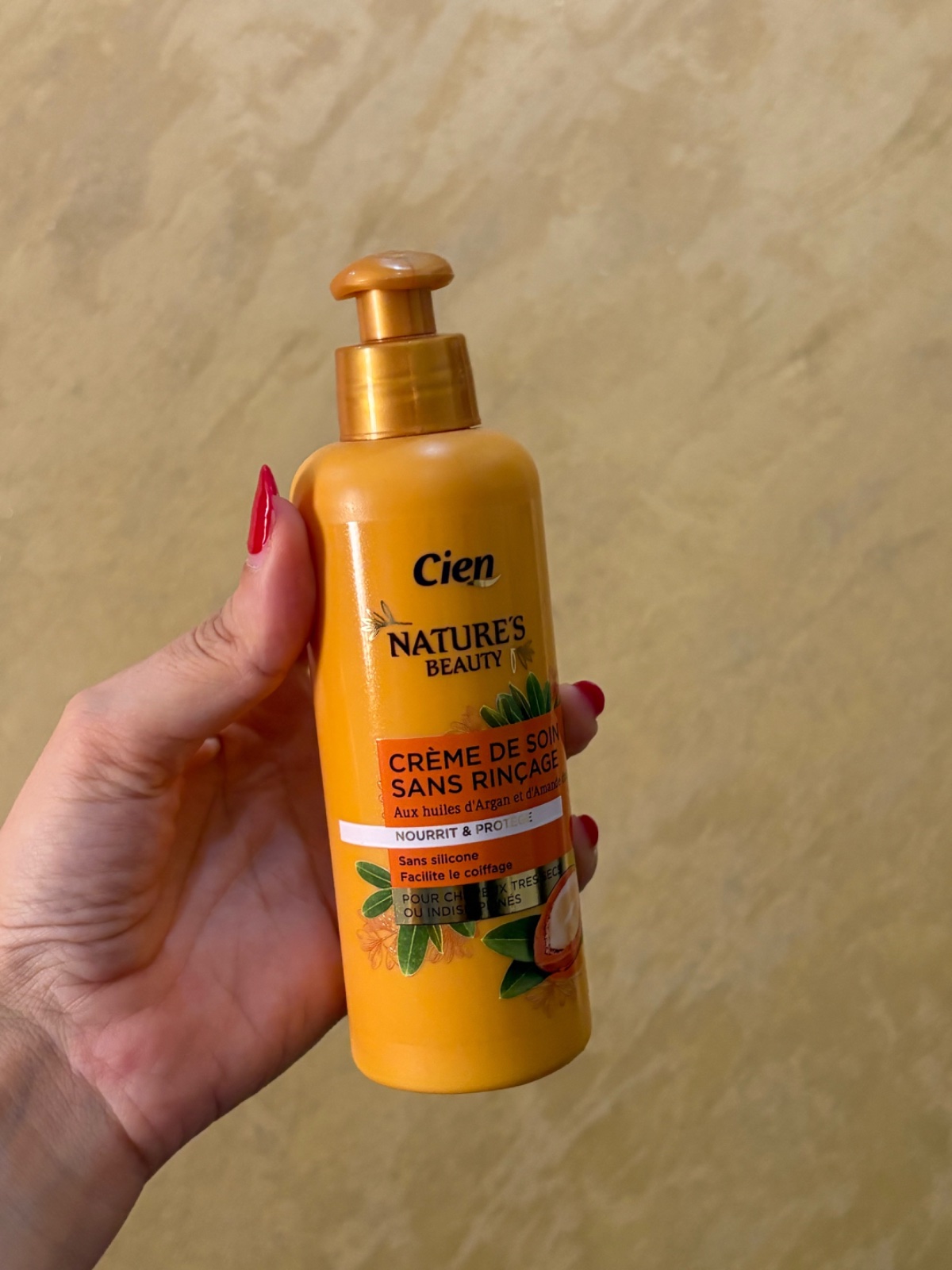 Crème de Soin sans Rinçage Cien Nature's Beauty aux huiles d'Argan et d'Amande douce.