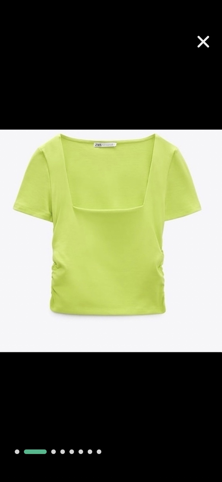 Haut Zara de couleur vert citron avec une encolure carrée et des détails froncés sur les côtés