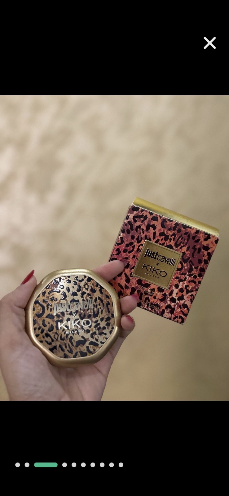 Un Enlumineur Just Cavalli X Kiko Milano Light-Up The Party, disponible en teinte 02 Jungle Glow