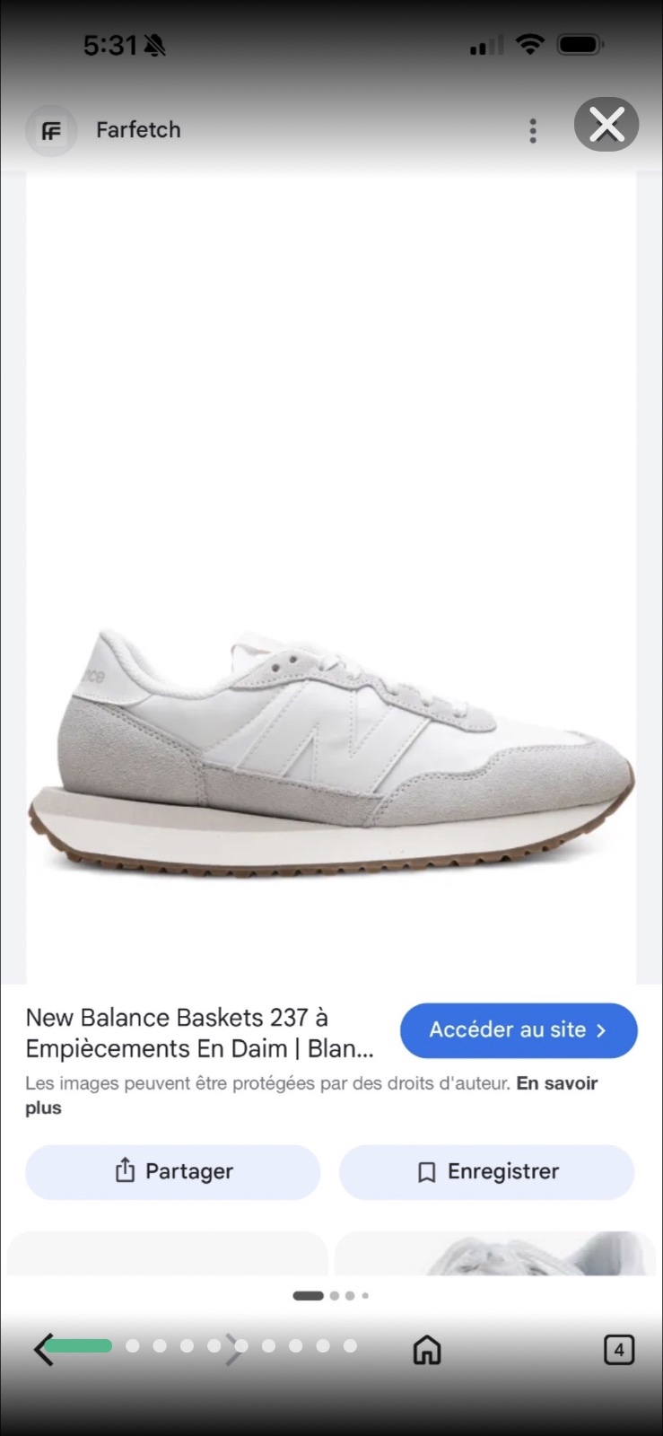 Baskets New Balance 237 arborent un design blanc et gris avec une semelle crantée distincte