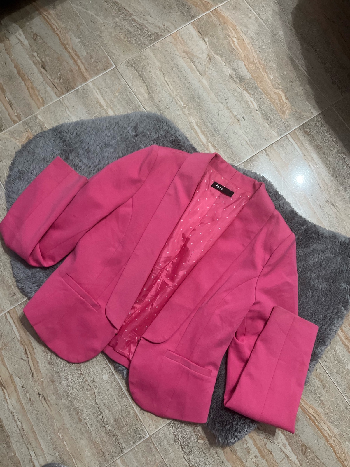Blazer rose de la marque Flame Neuve