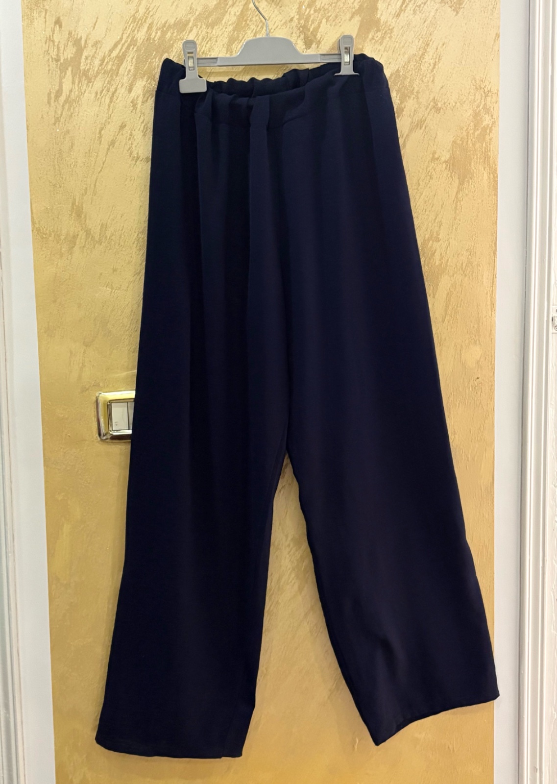 Pantalons bleu marine coupe palazzo ample et en  taille élastique confortable 