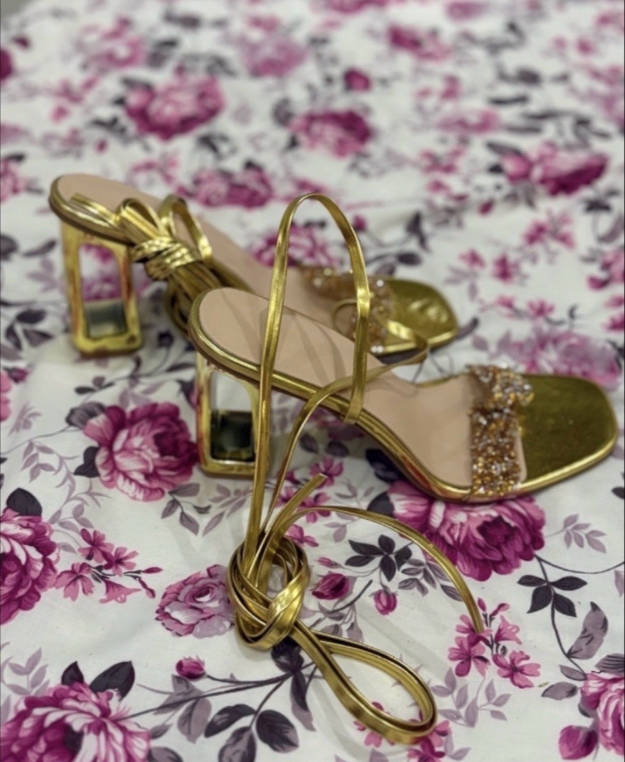 Sandales à talons dorées ornées de strass - SHEIN
