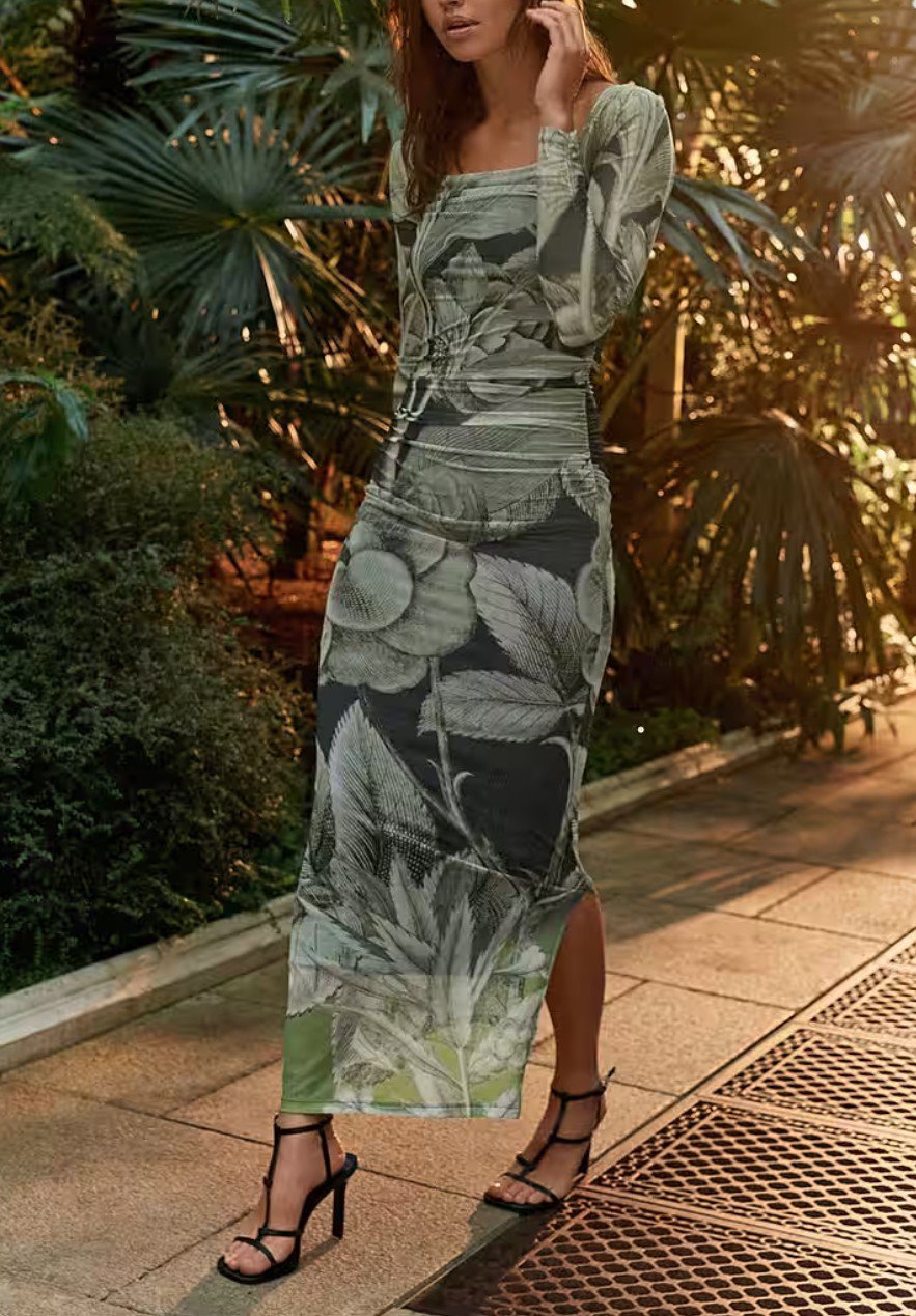 Robe tres belle 👗لونها كيف التصويرة الاولى جوست الكاميرا متاعي موش مبينتها
