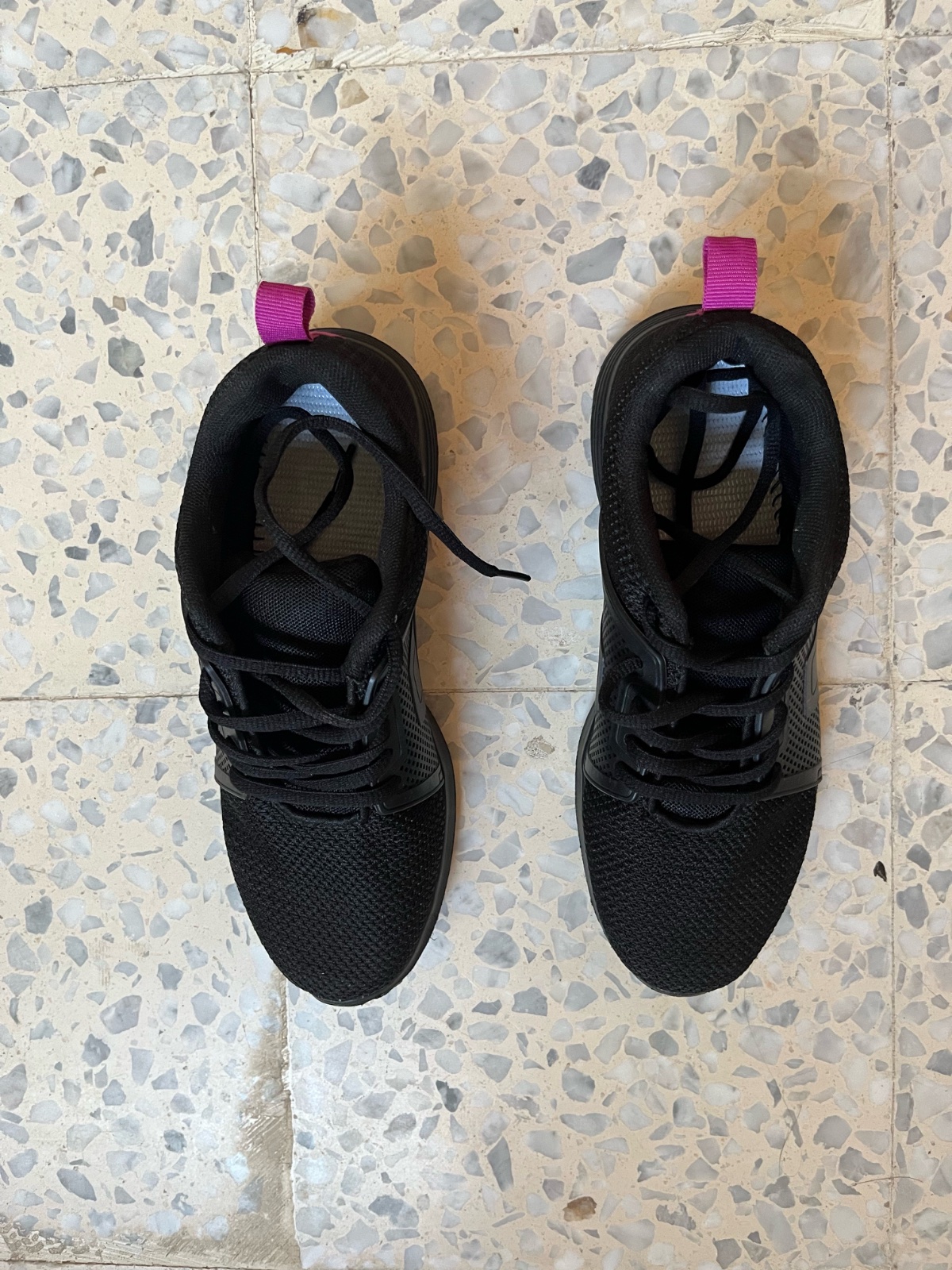 Baskets  noir pour sport 