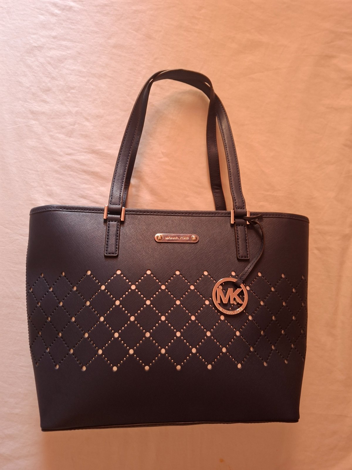 Sac Authentique pour famme la marque Michael Kors 