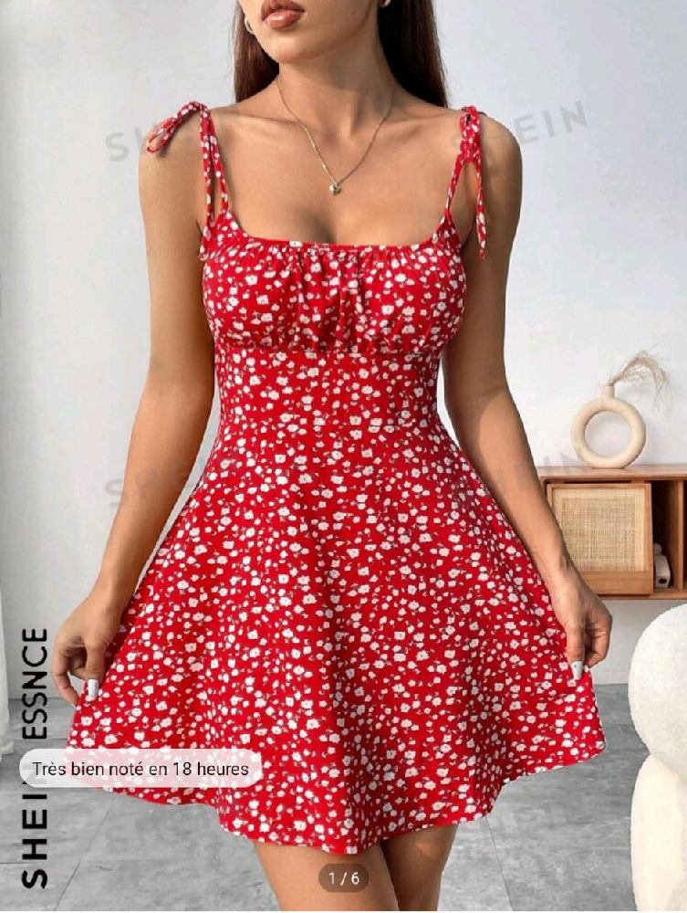 Robe rouge et blanc 