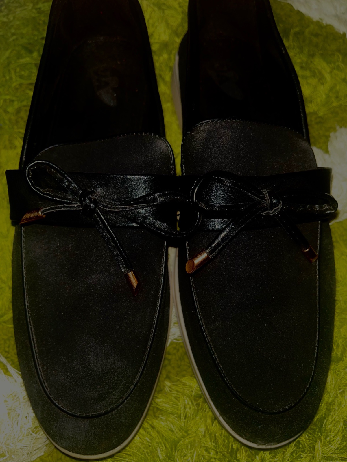 Des mocassins 