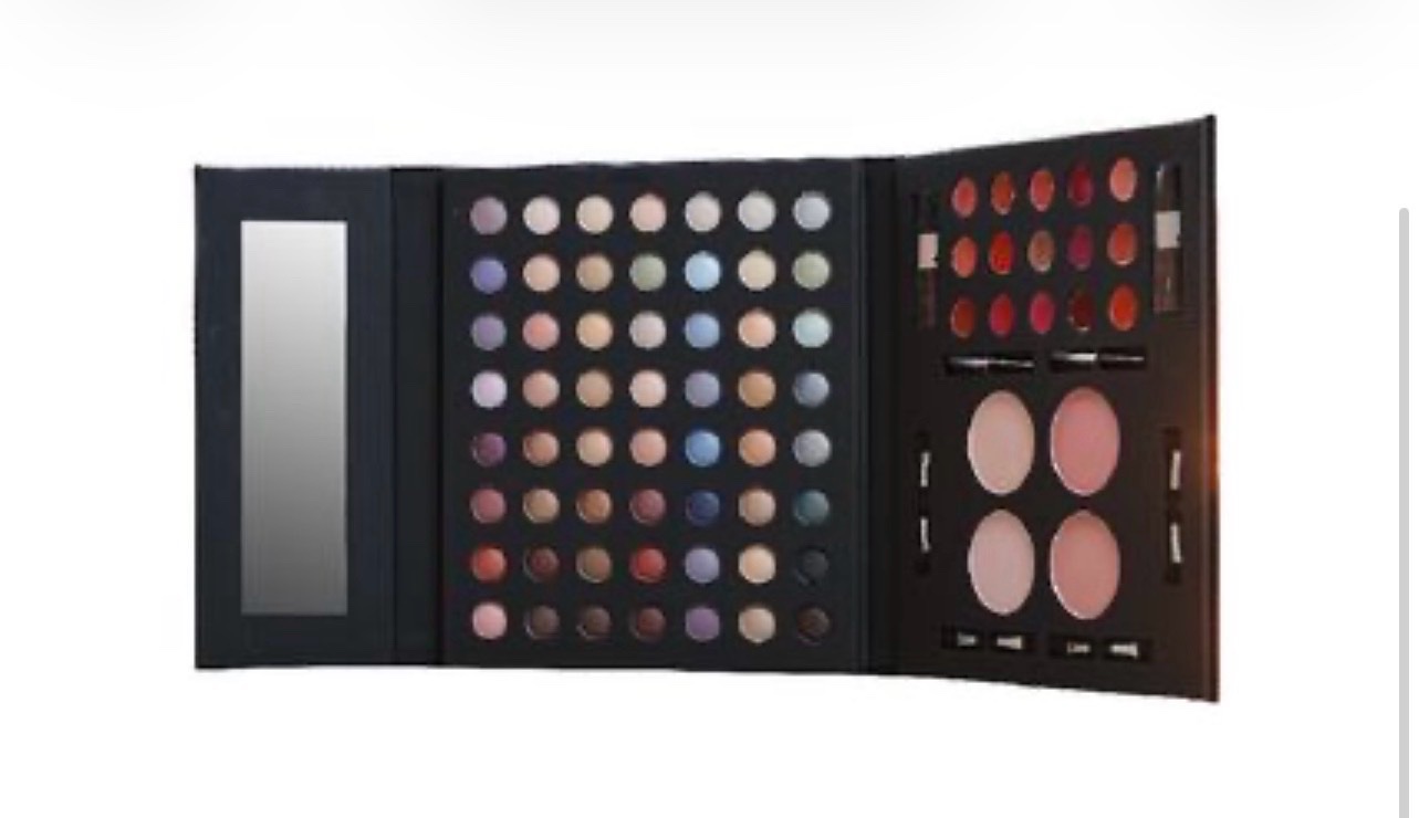 Coffret maquillage avec mirroir 