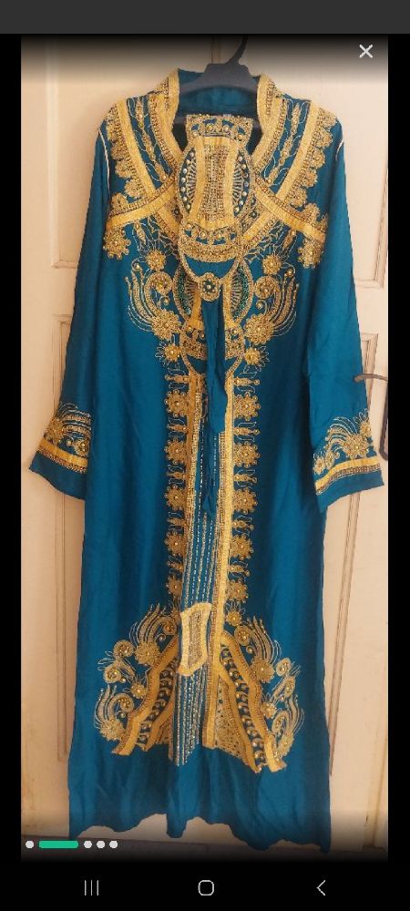 Caftan brodé doré