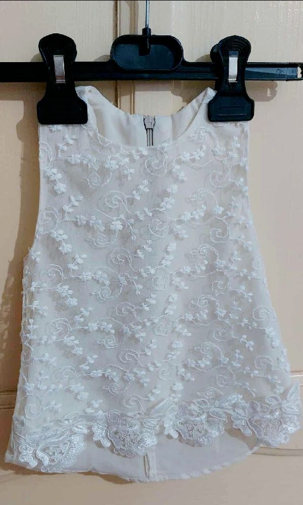 Robe brodé simple pour bébé fille 