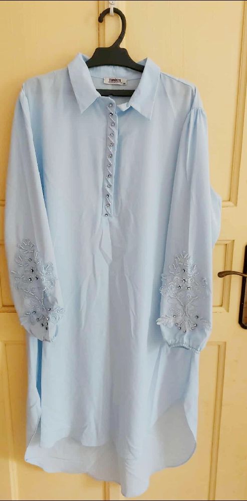 Chemise brodée bleu ciel made in turkey