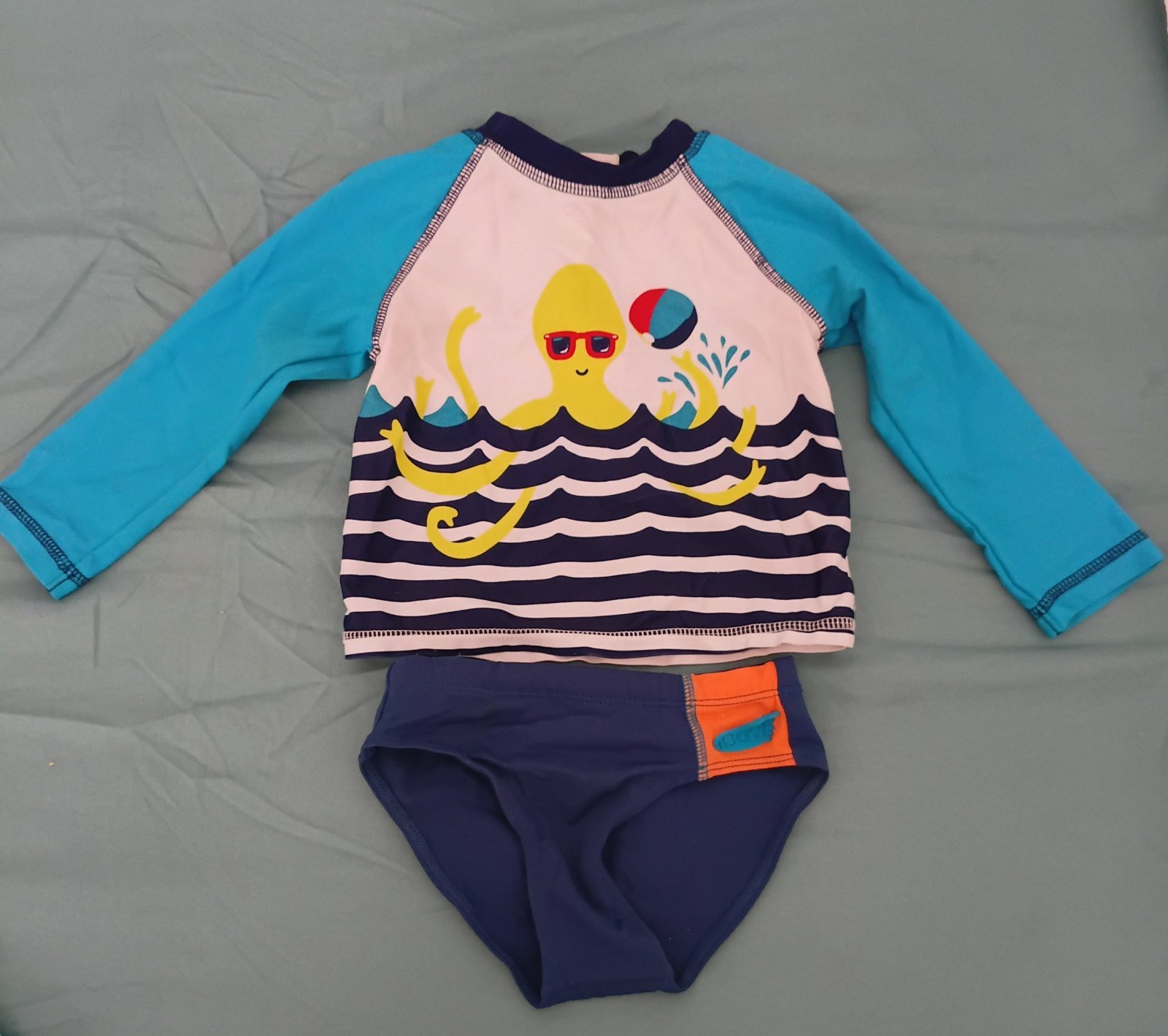 Lot maillots de plage 12 mois