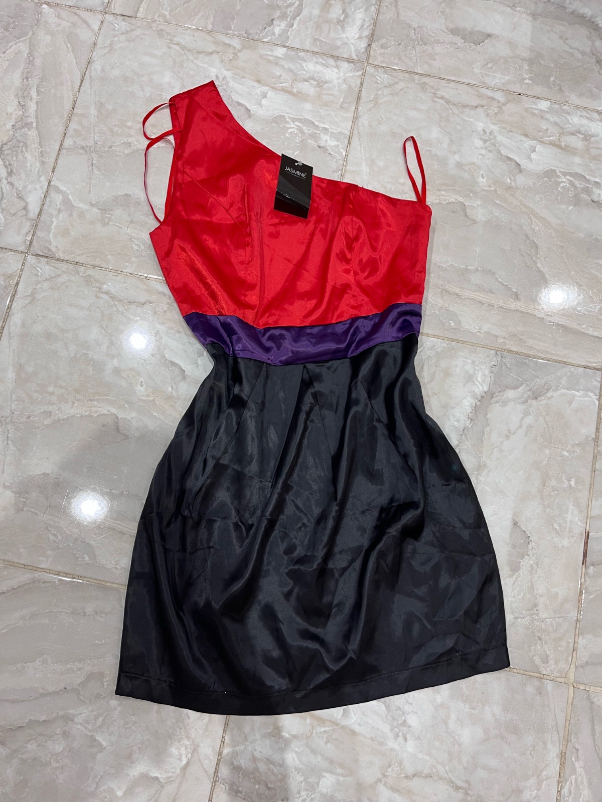 Robe de cocktail satine