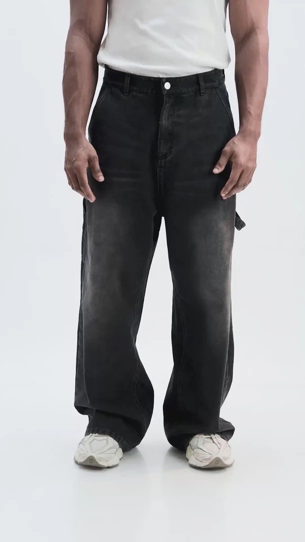 Wide balloon black jean 