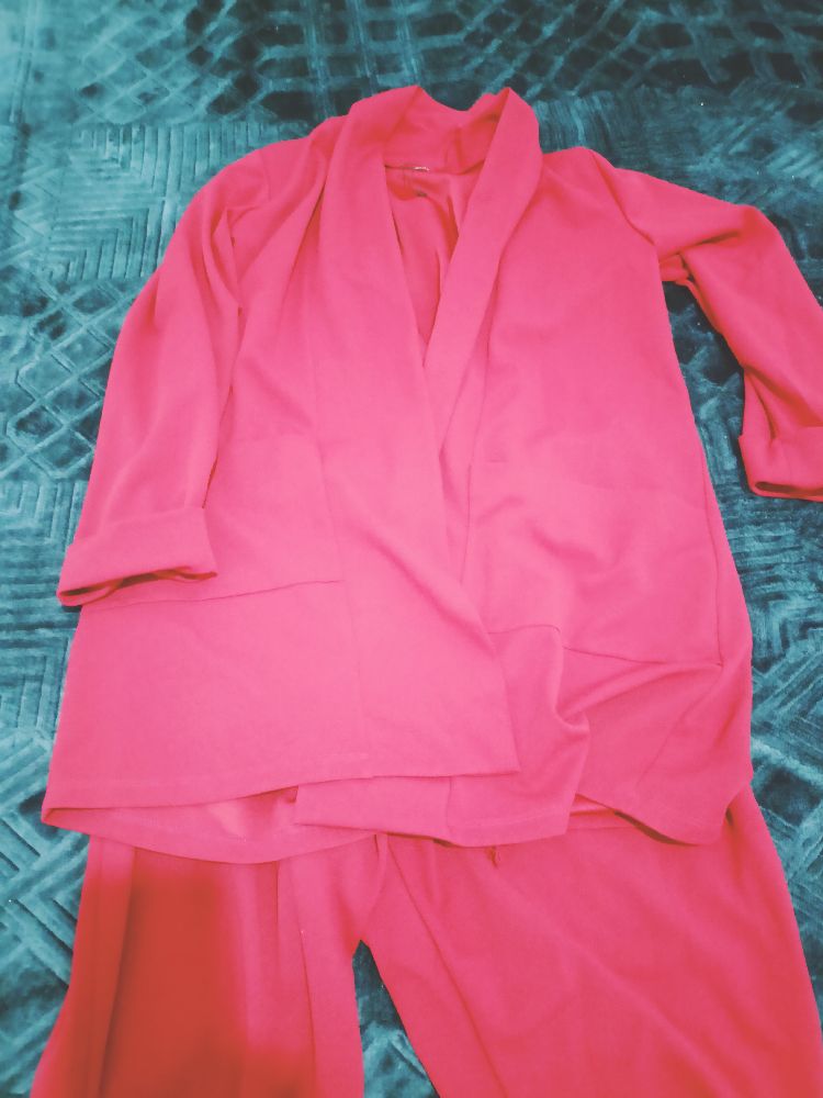 Ensemble rouge bordeaux 