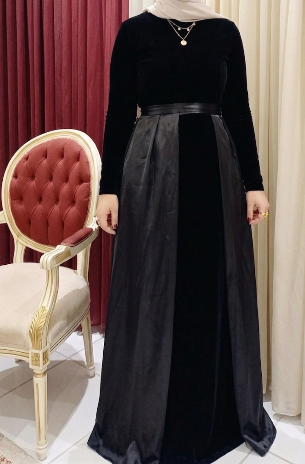 Une magnifique robe de soirée qui peut se porter de deux façons