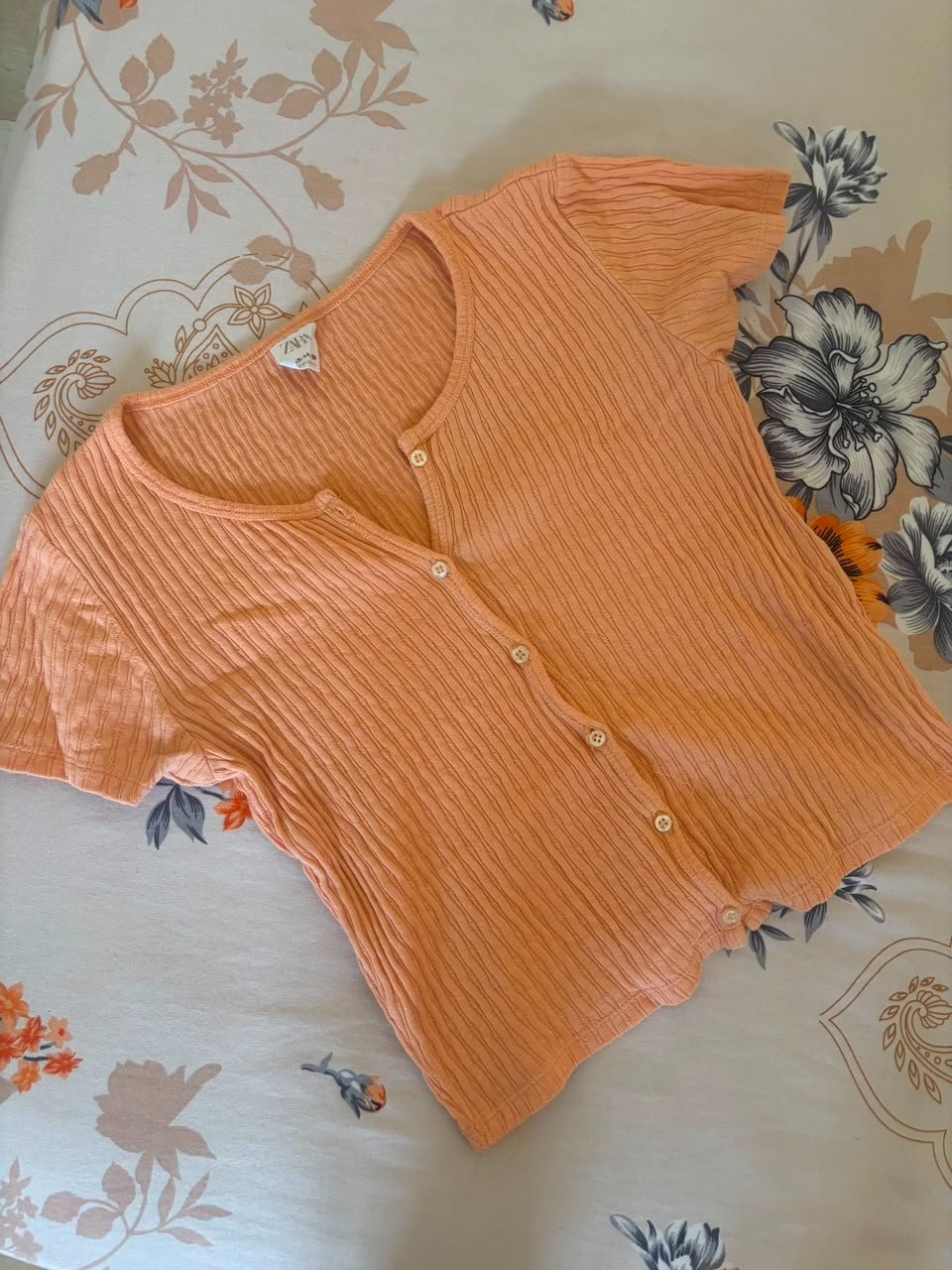 Pull orangé 
