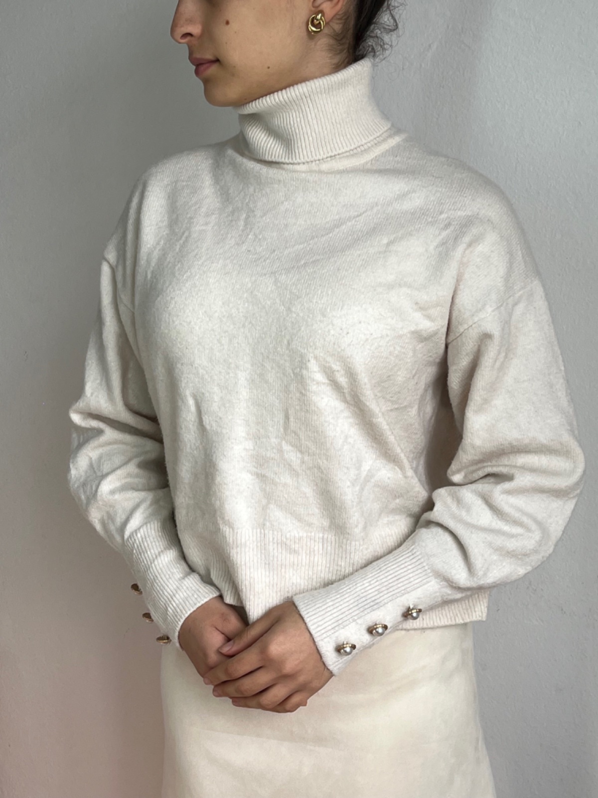 Pull HM avec des bouton ✨
