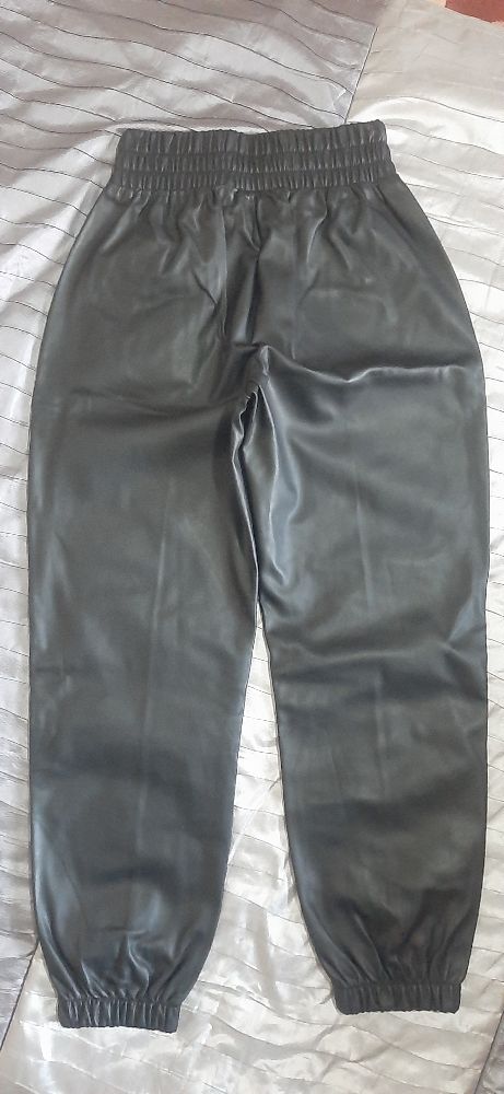 Pantalon cuir bershka
