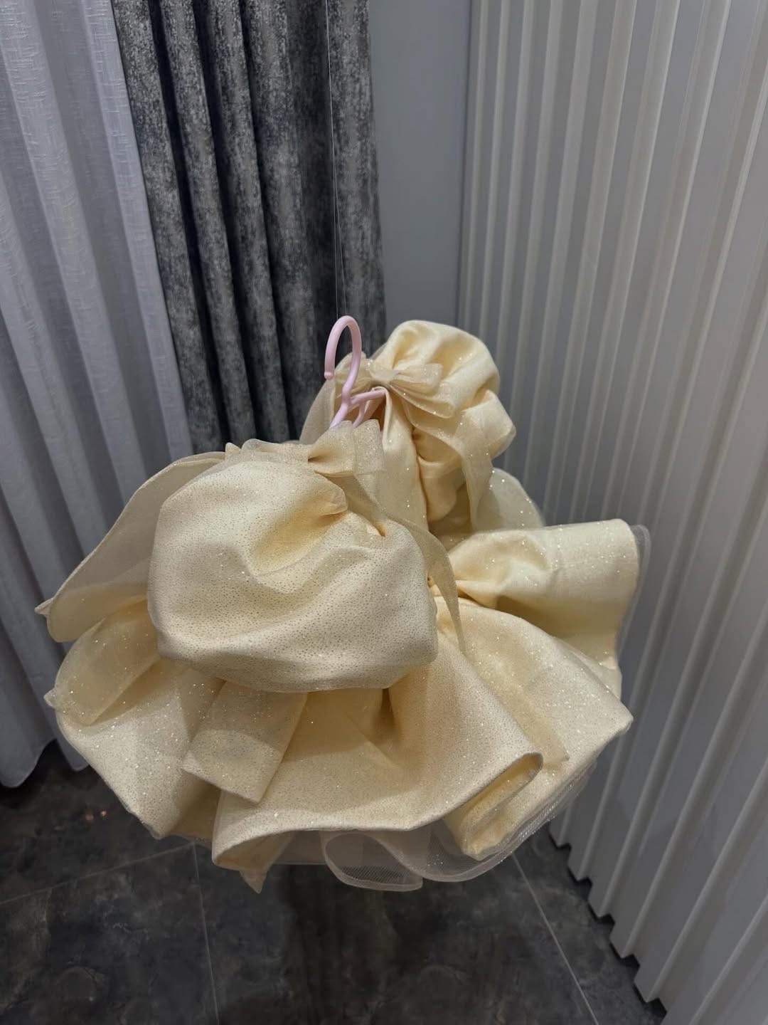 Robe dorée