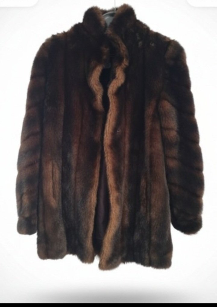 Manteau en fourrure 