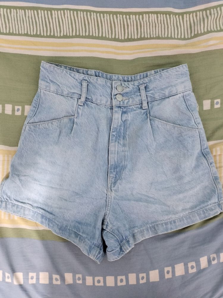 short Bershka 