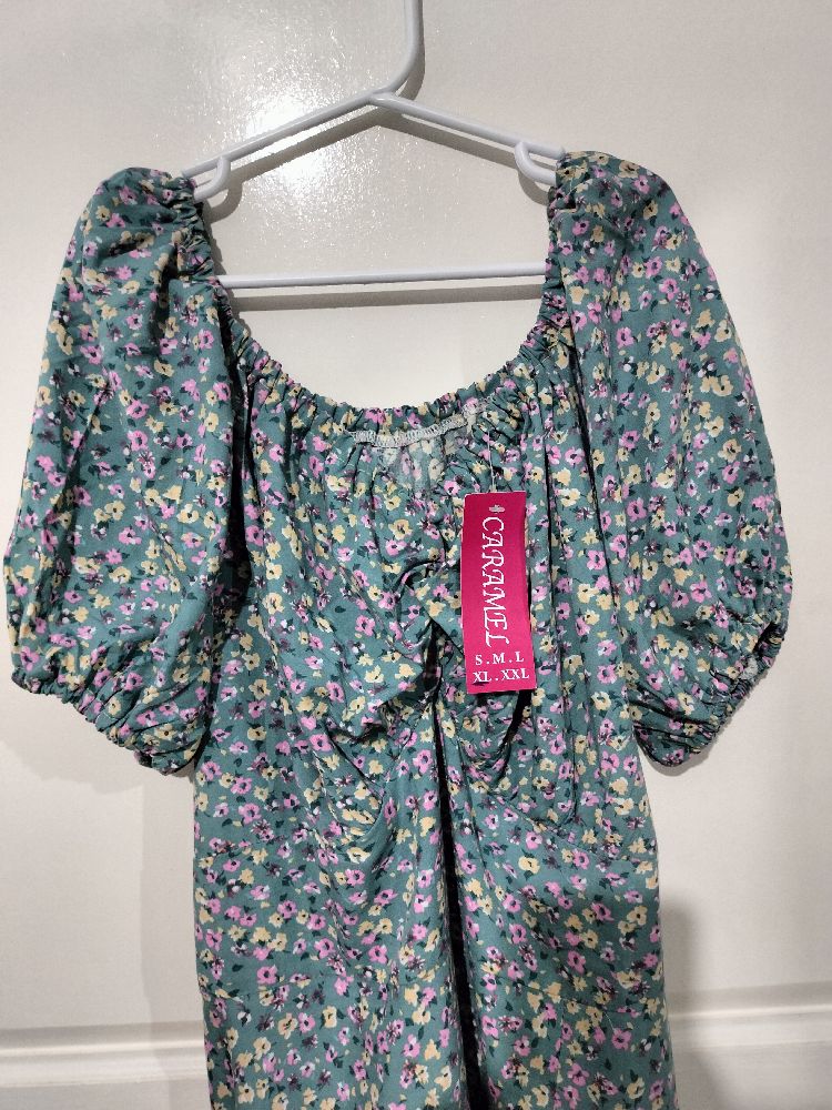 Robe florale fluide 