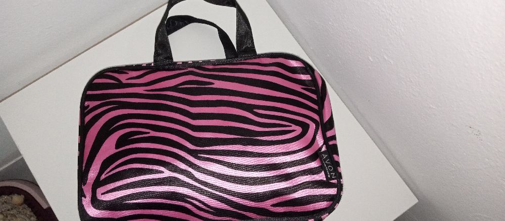 sac cosmétique AVON