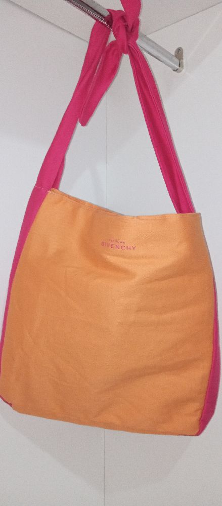 sac parfums Givenchy