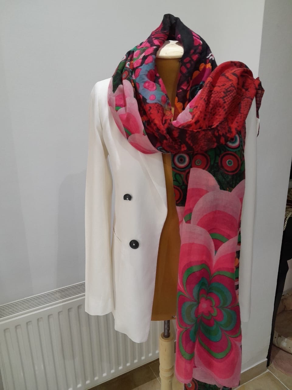 Echarpe Desigual authentique neuf