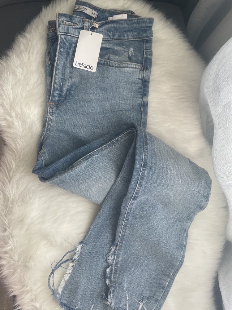 Pantalon marque Defecto importation