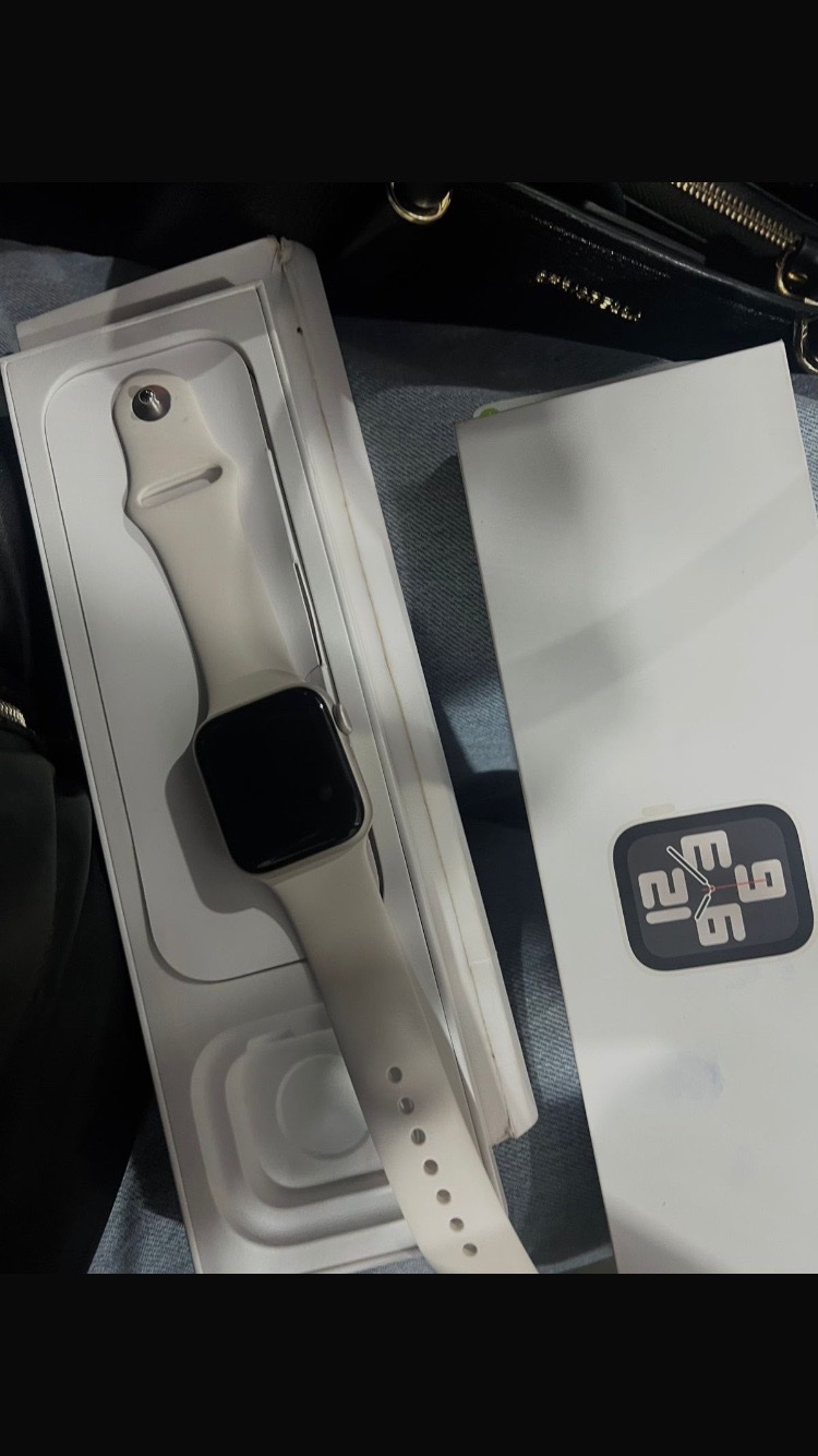 Apple Watch SE 2eme génération,batterie 100%