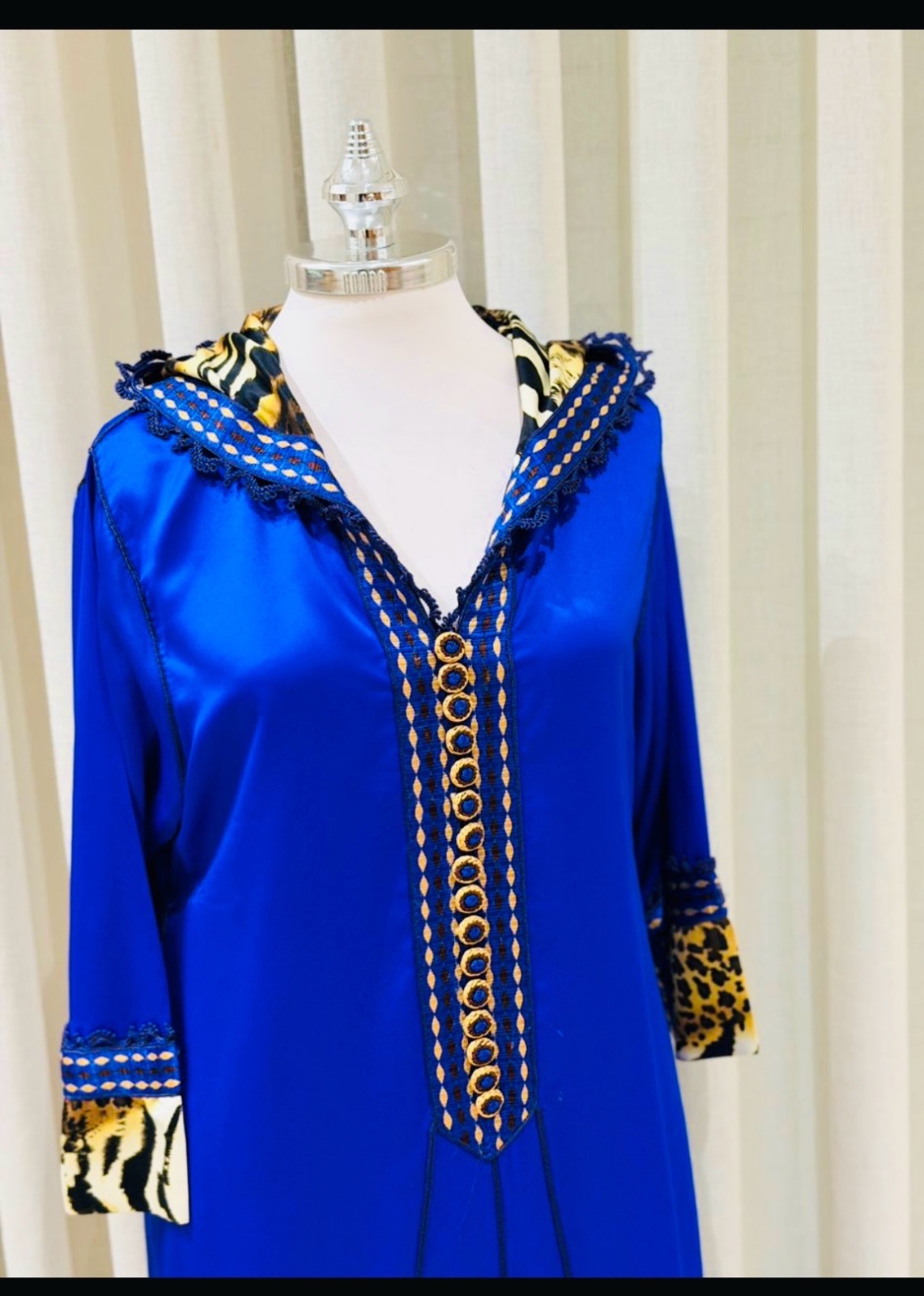 Caftan de chez AliaMegudiche sans defauts