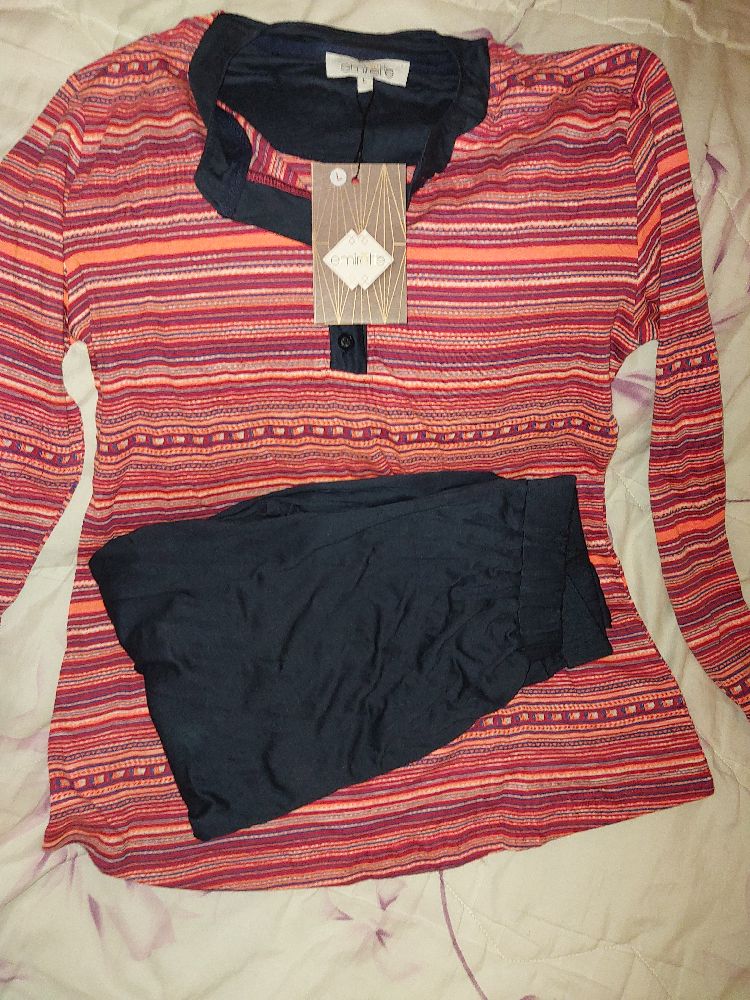 Pyjama de taille M et L