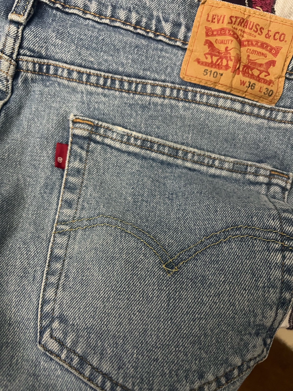 Pantalon levis