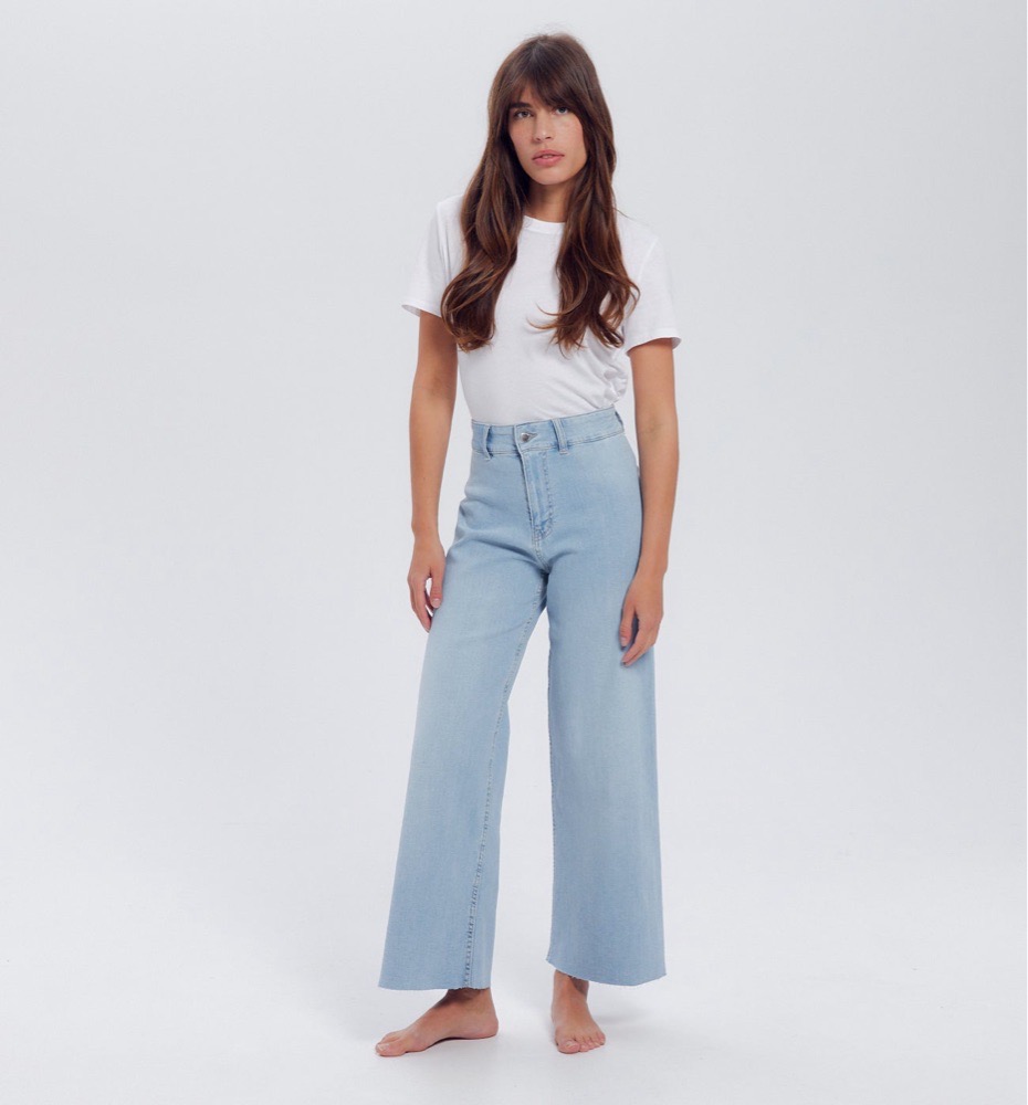 Jeans la marque DC état neuf taille 36 meme convient 38 ou 40