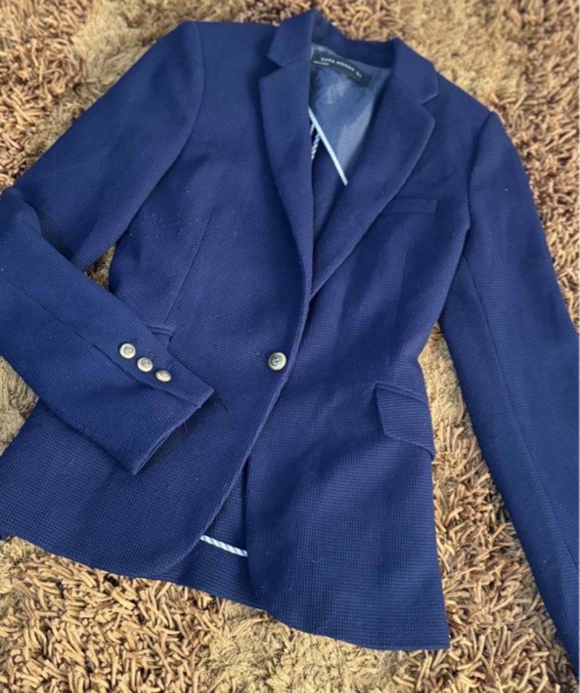 Blazer zara état neuf sans défaut taille XS (convient S)