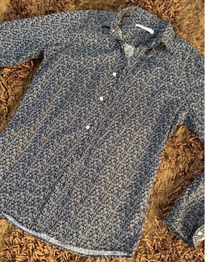 Chemise pour homme état neuf jamais portée de la marque premium