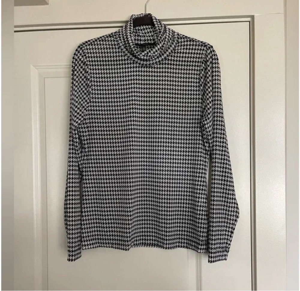 Pull de la marque contemporaine par simons
