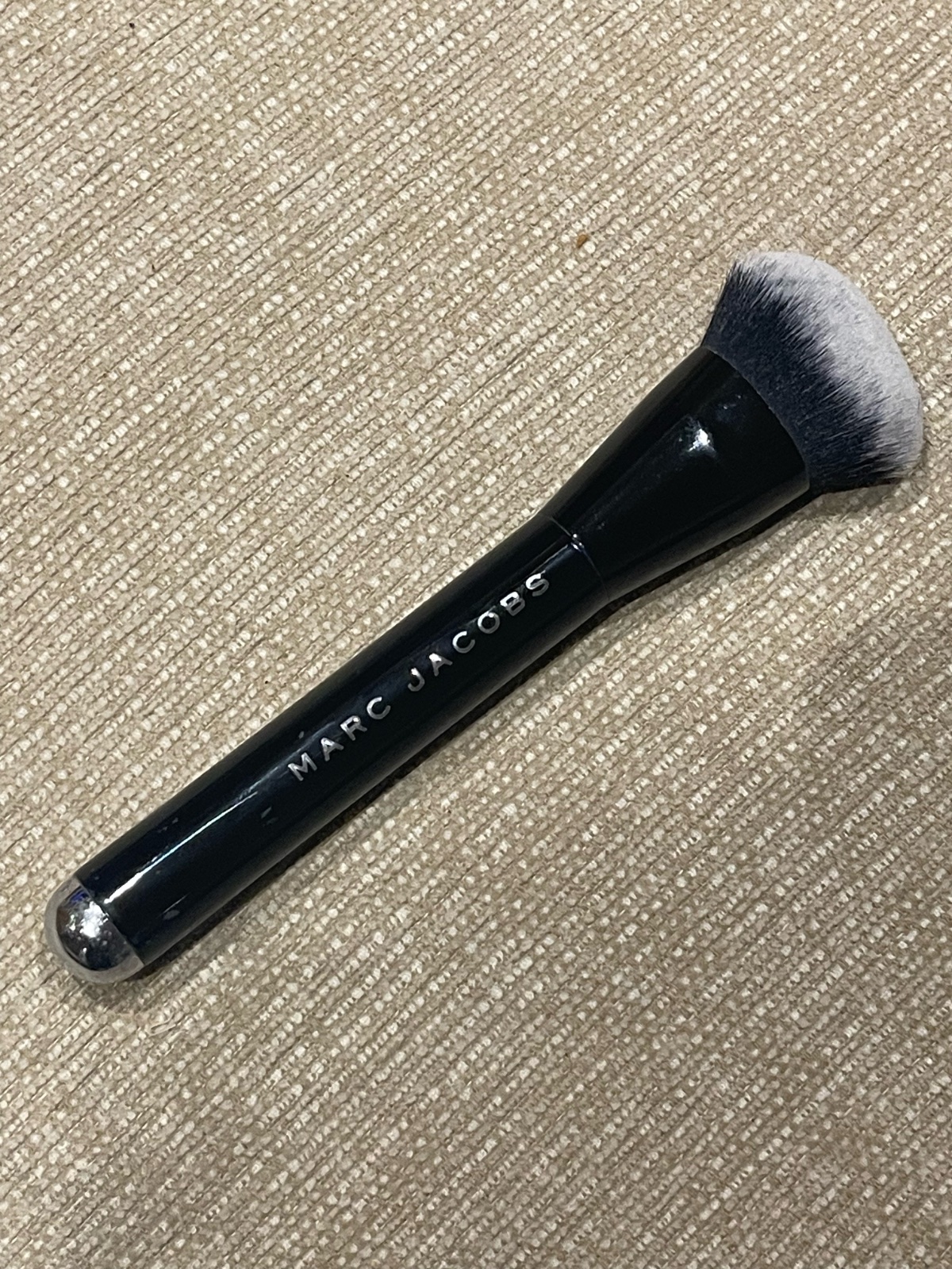 Pinceau fond de teint marc jacobs