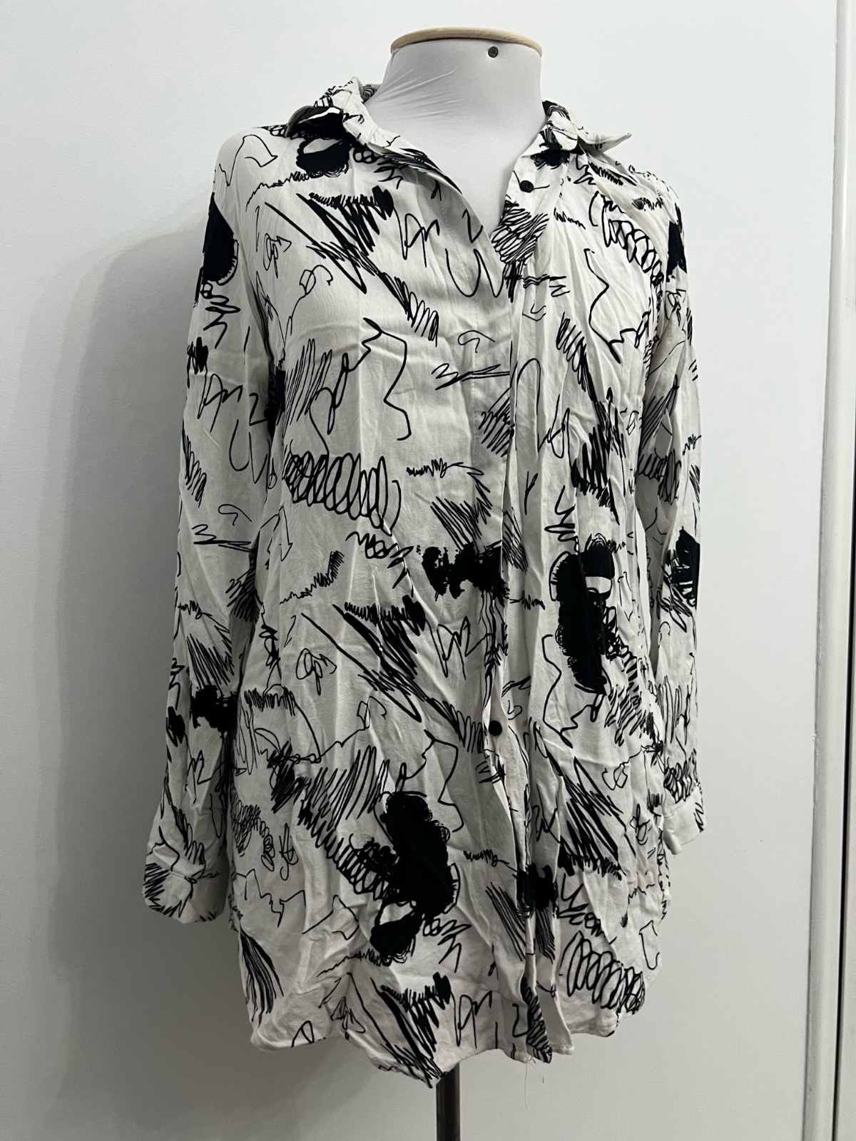 Chemise noire et blanc 🖤🤍