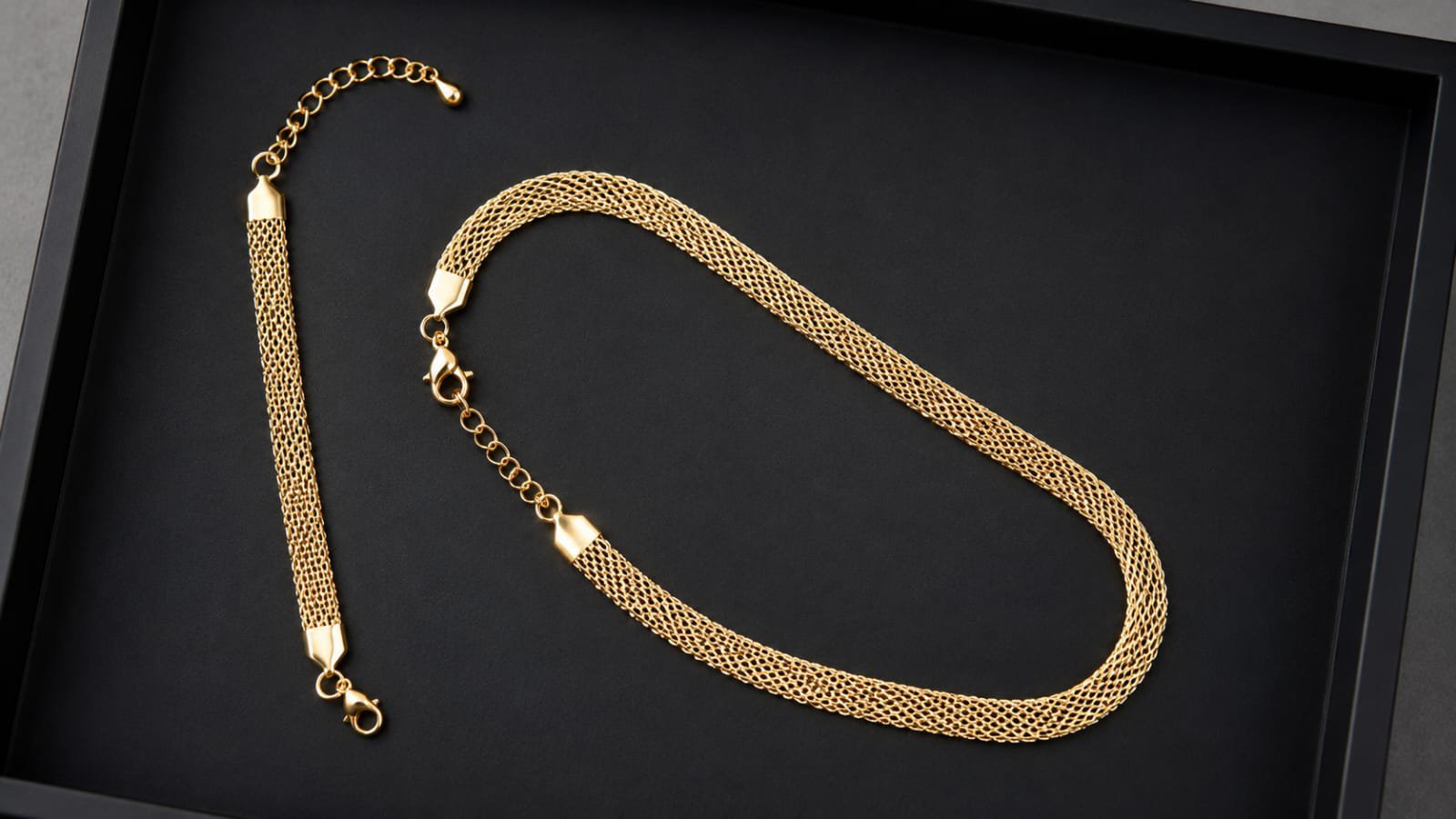 Collier et braslet doré
