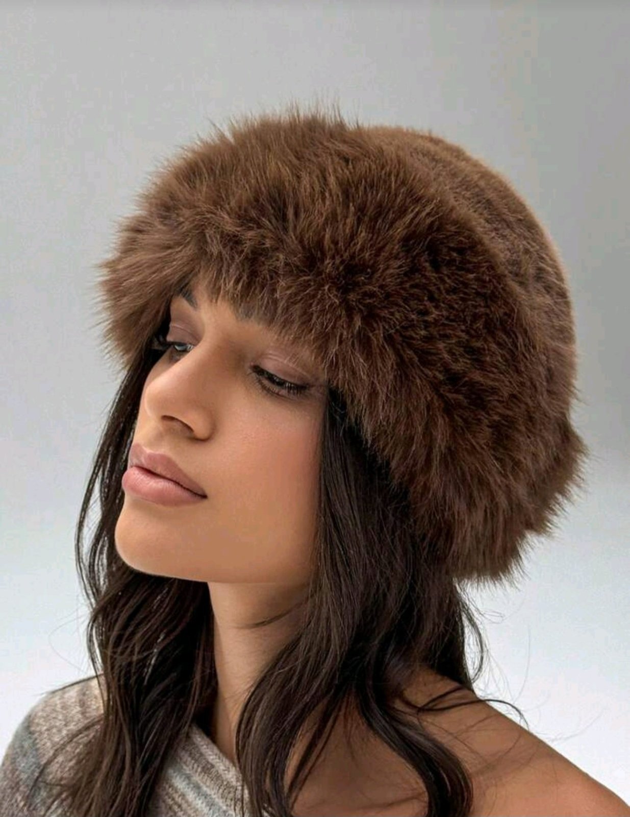 Bonnet marron en fourrure