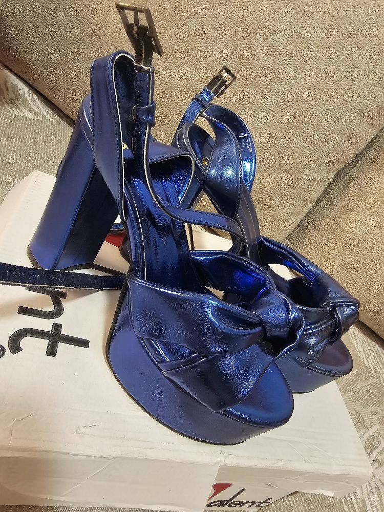 talon en bleu 